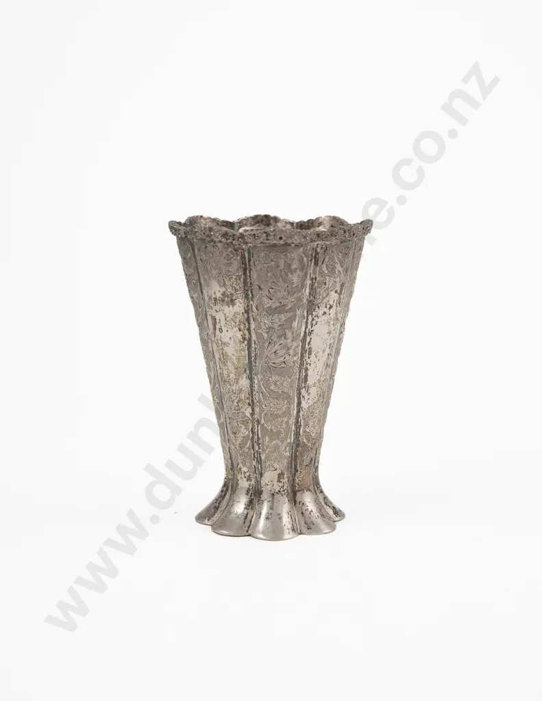 Eastern 84 Standard Silver Vase Image 1++