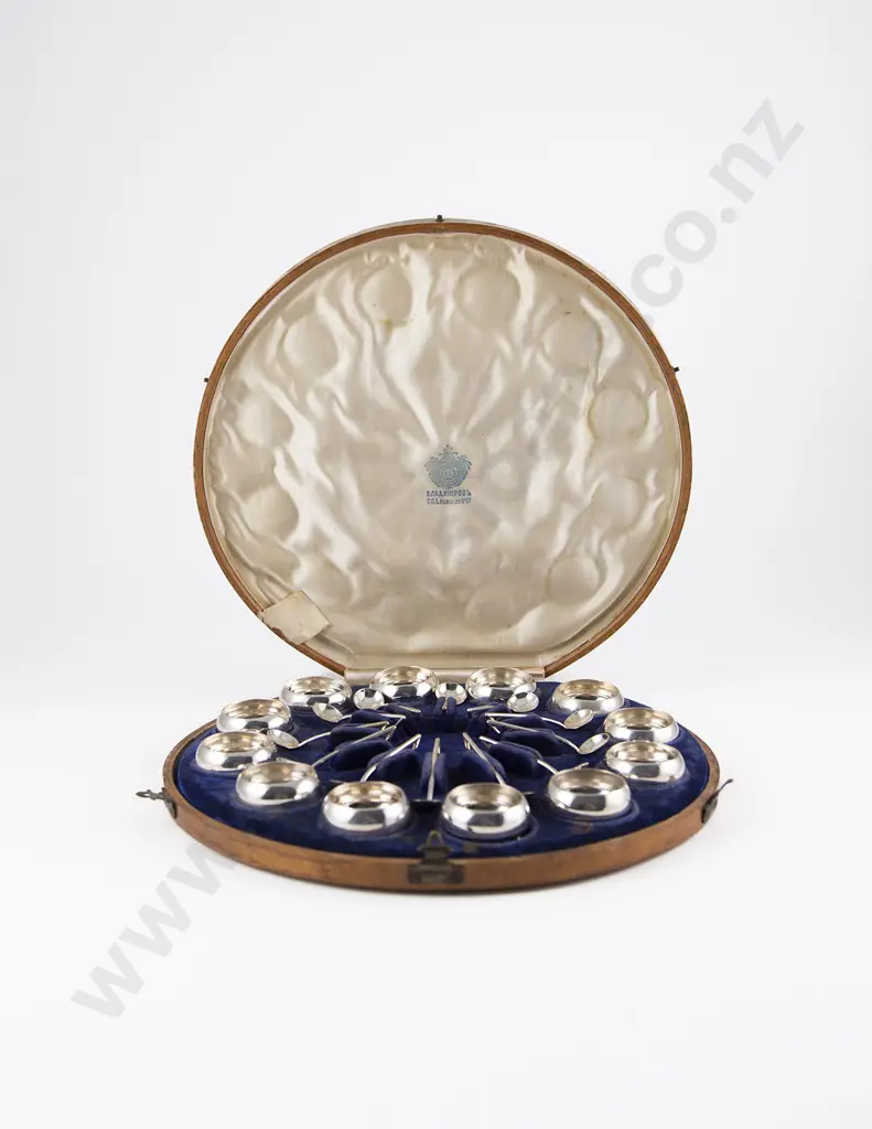 Oak Cased Set Of 12 .875 Silver Salts & Spoons Image 1++