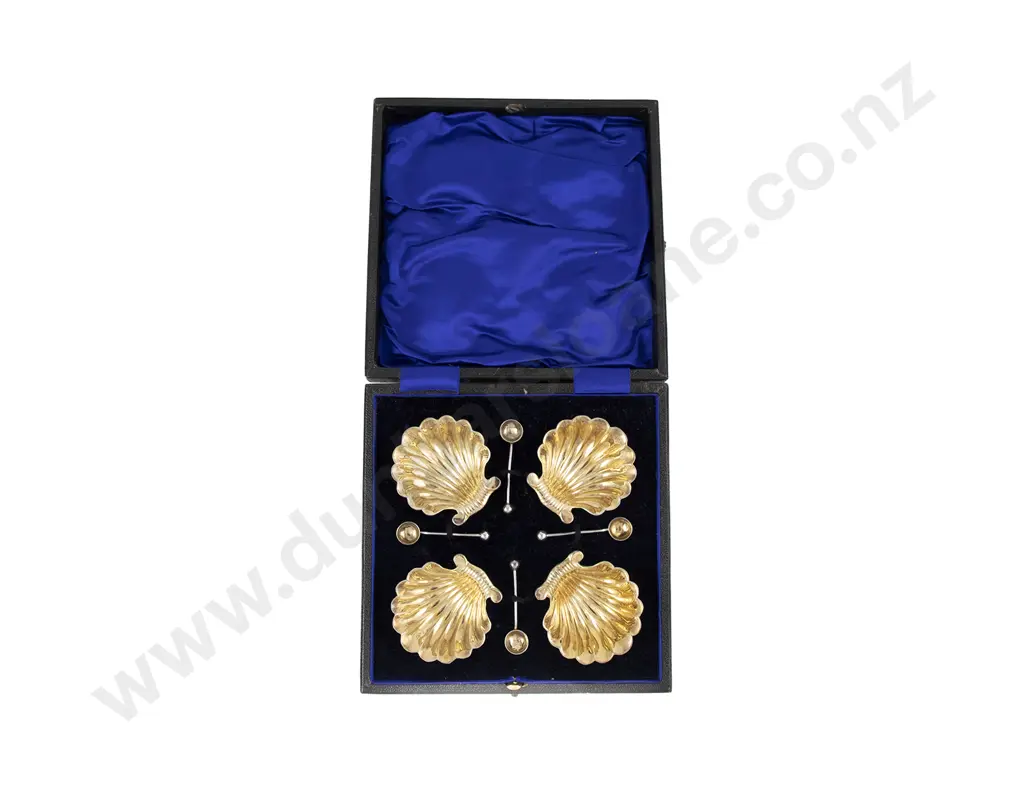 Elegant Cased Edw VII S/S Gilt 8 Piece Salts Set Image 1++