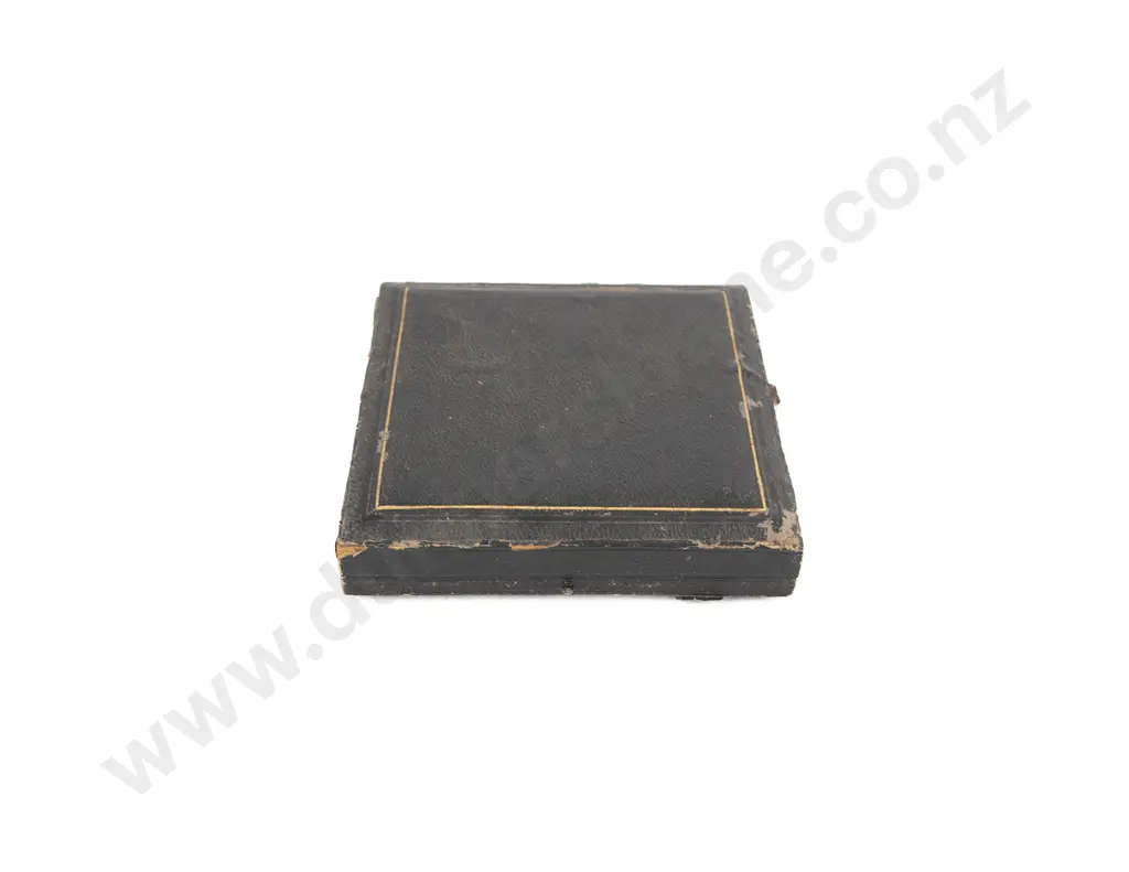 Elegant Cased Edw VII S/S Gilt 8 Piece Salts Set Image 1++