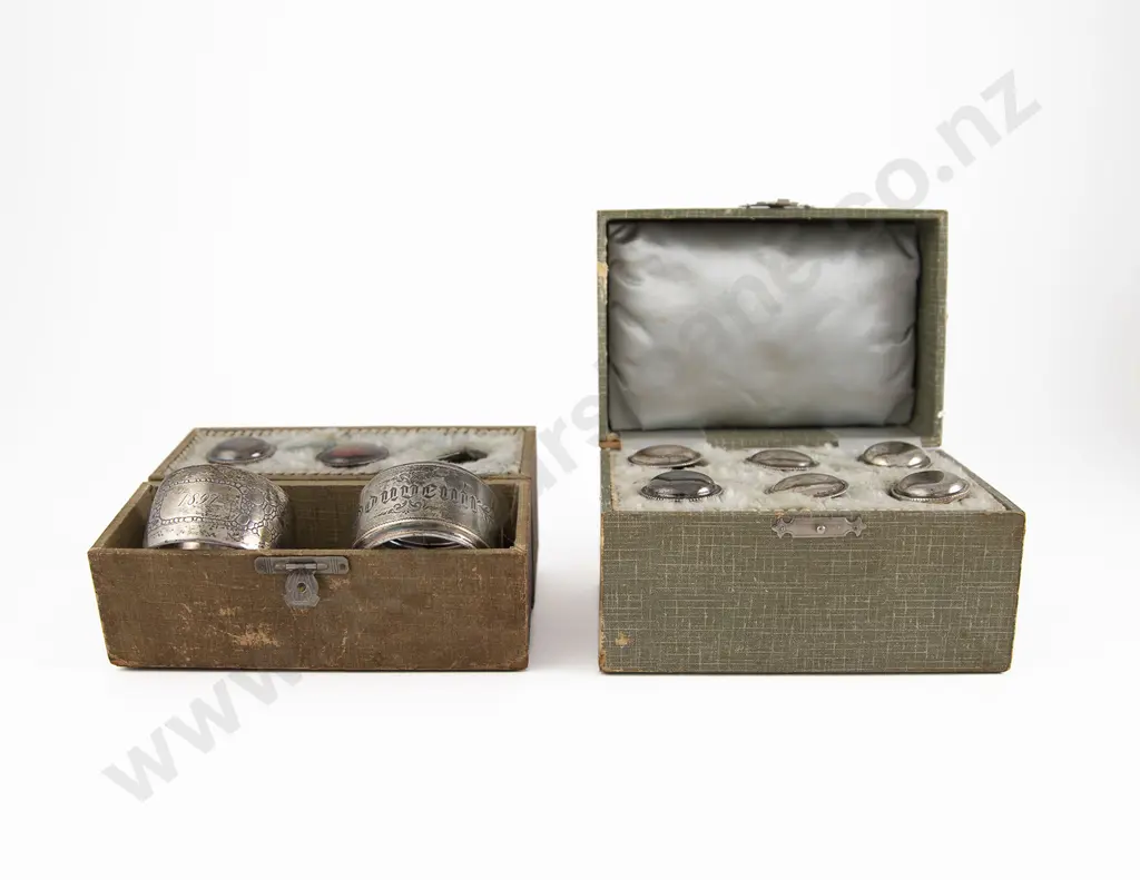 Mixed Group Of Small Dutch Silver Odds Etc Image 1++
