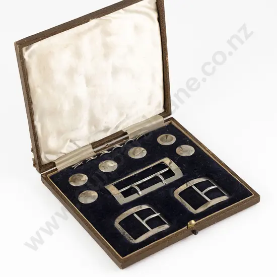 Cased GeoV S/S Buckle and Button Set