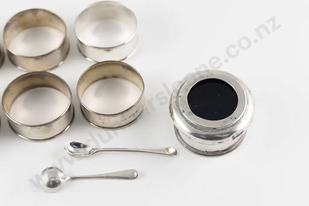 Set Six Geo V S/S Napkin Rings Image 1++