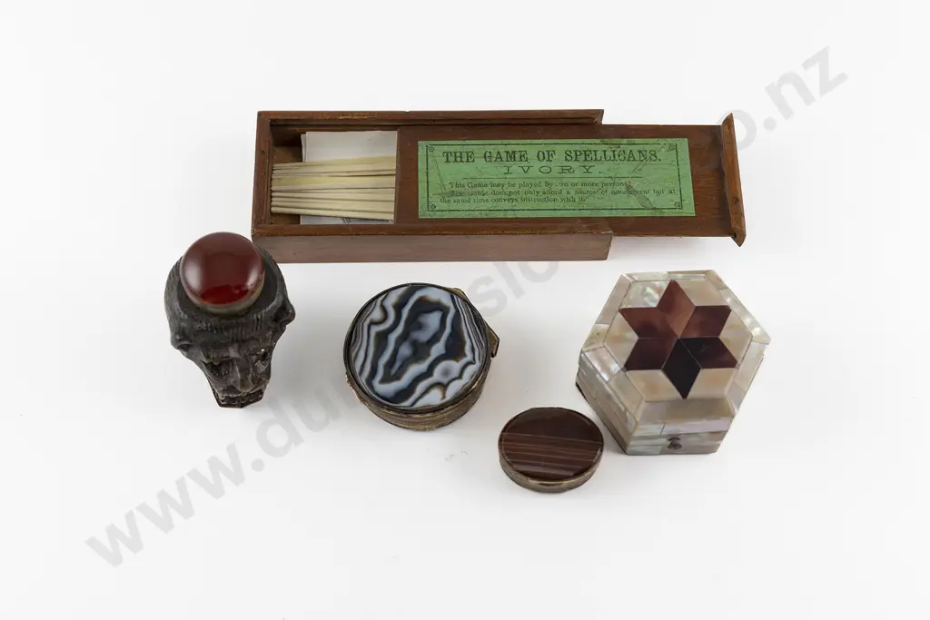 Two Agate Pill Boxes Image 1++