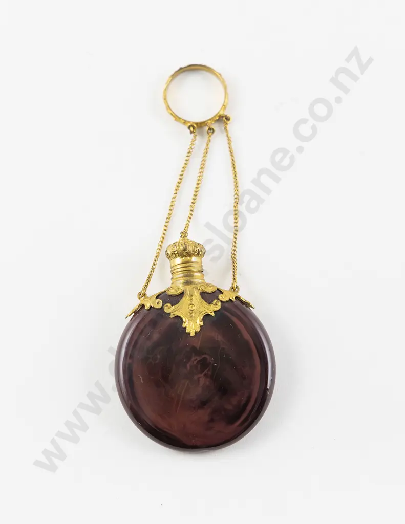 C19th Agate Glass Circular Scent Flask Image 1++