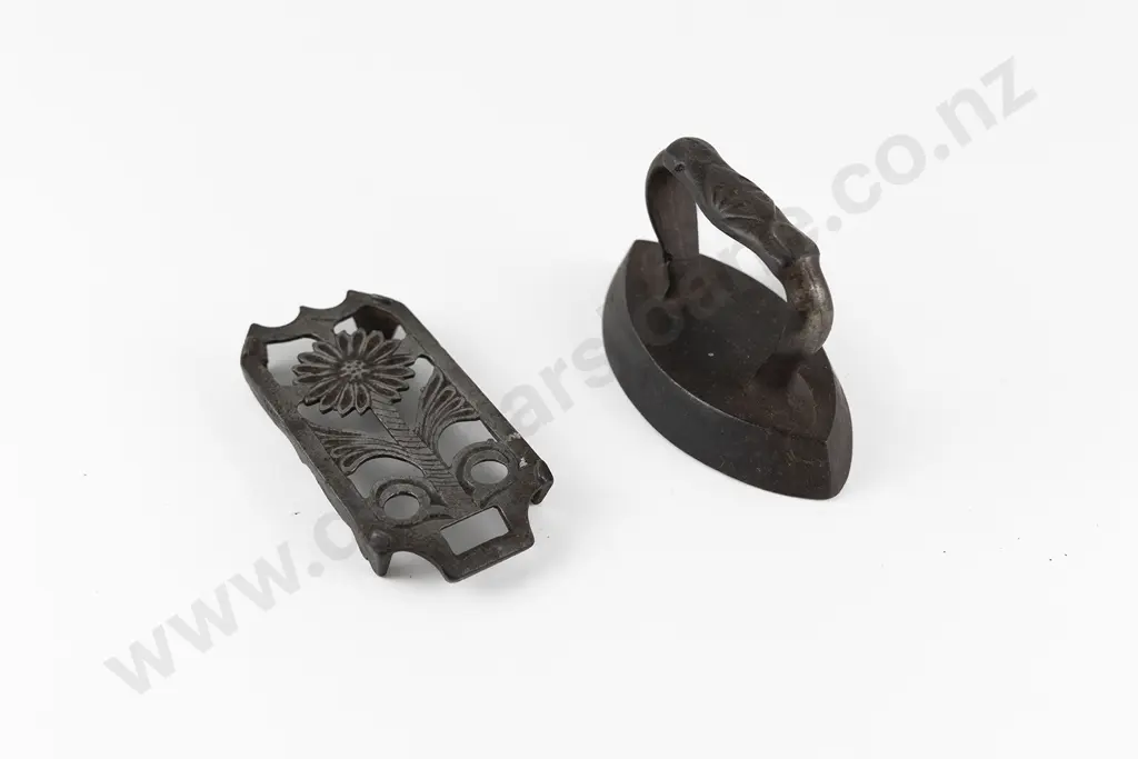 Victorian Cast Iron Lace Iron with Trivet Image 1++