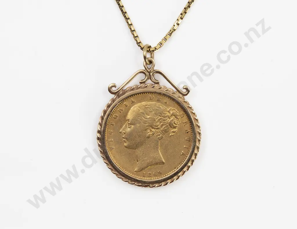 Victorian 1869 Full Sovereign in 9ct Pendant Mount Image 1++