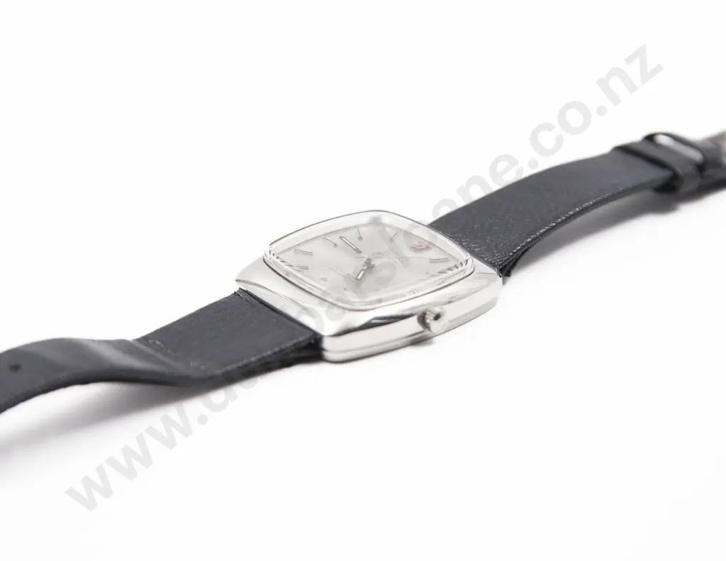 C1972 Omega Electronic F300HZ Geneve Gents Chronometer Wrist Watch Image 1++