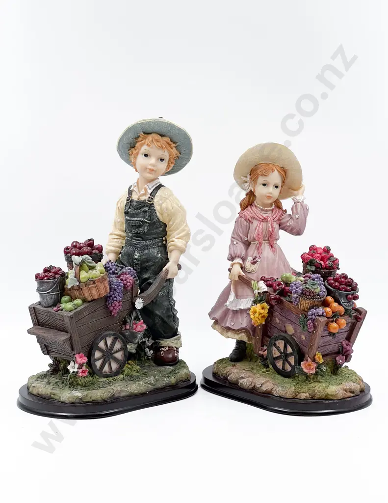 Two Victorian Figures Image 1++