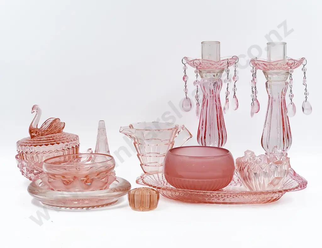 Box of Assorted Vintage Pressed Glass etc Image 1++