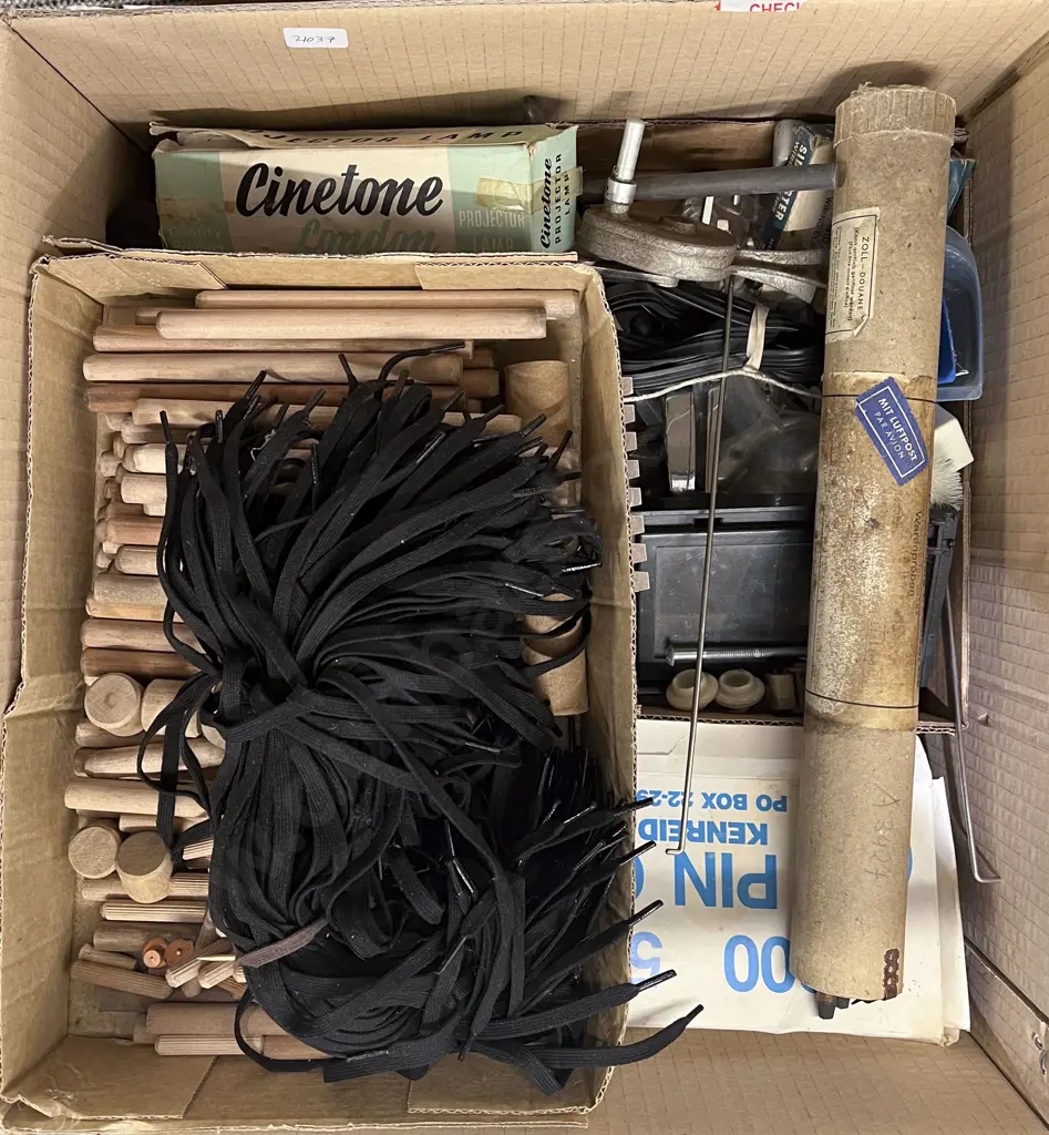 Two Boxes of Assorted Vintage etc Image 1++