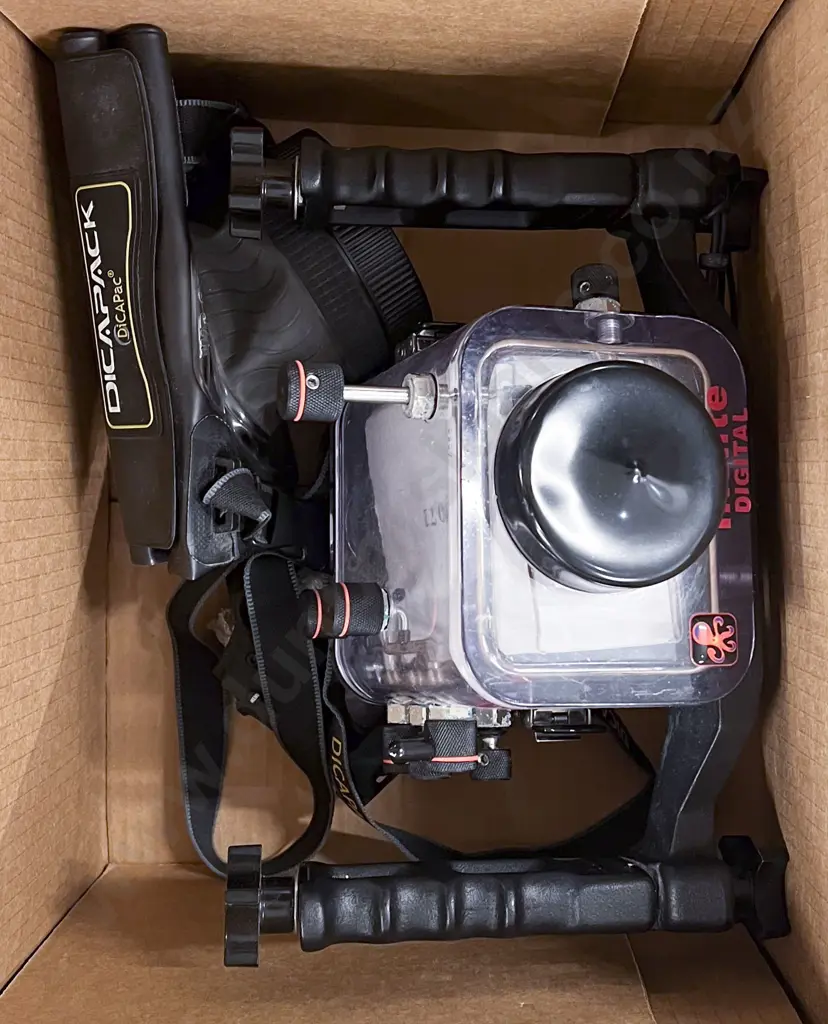 Ikelite Digital Underwater Camera etc Image 1++