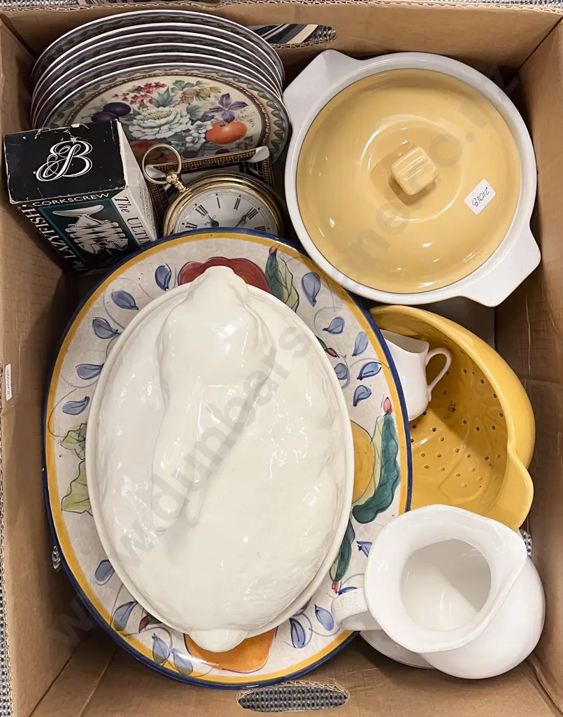 Box of Assorted Kitchen Crockery etc Image 1++