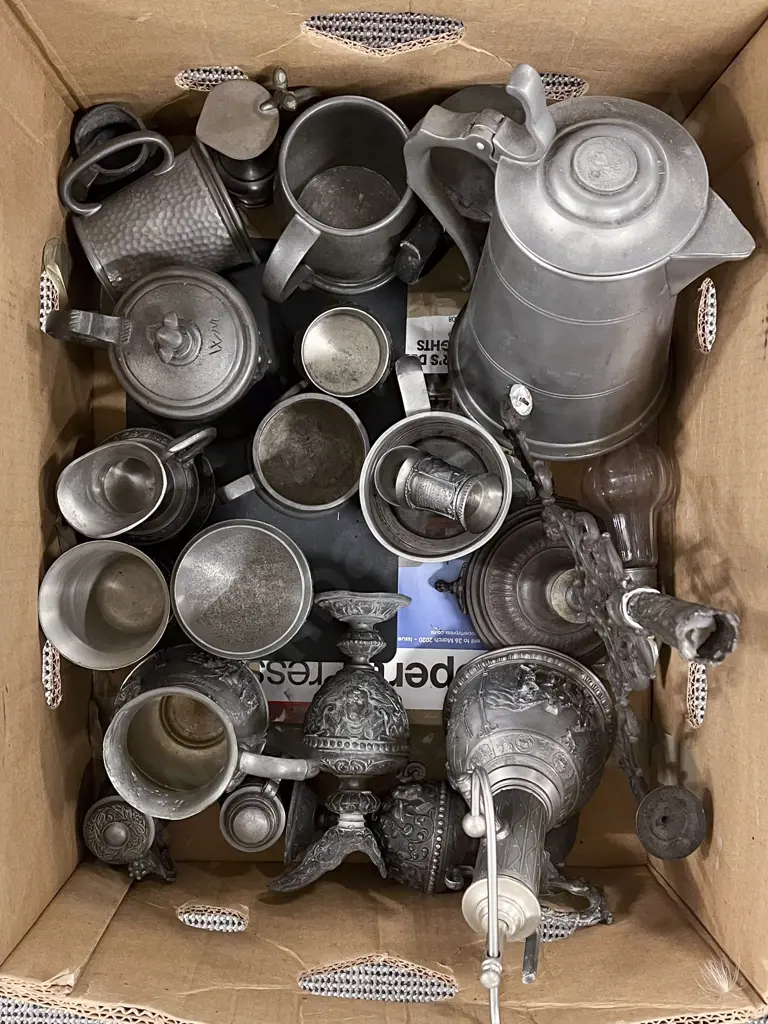 Box of Assorted Pewter etc Image 1++