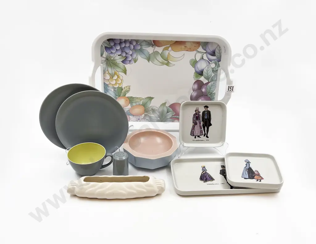 Small Quantity of Assorted Including Villeroy & Boch and Poole Image 1++