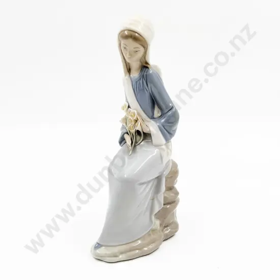 Lladro Seated Lady with Flowers