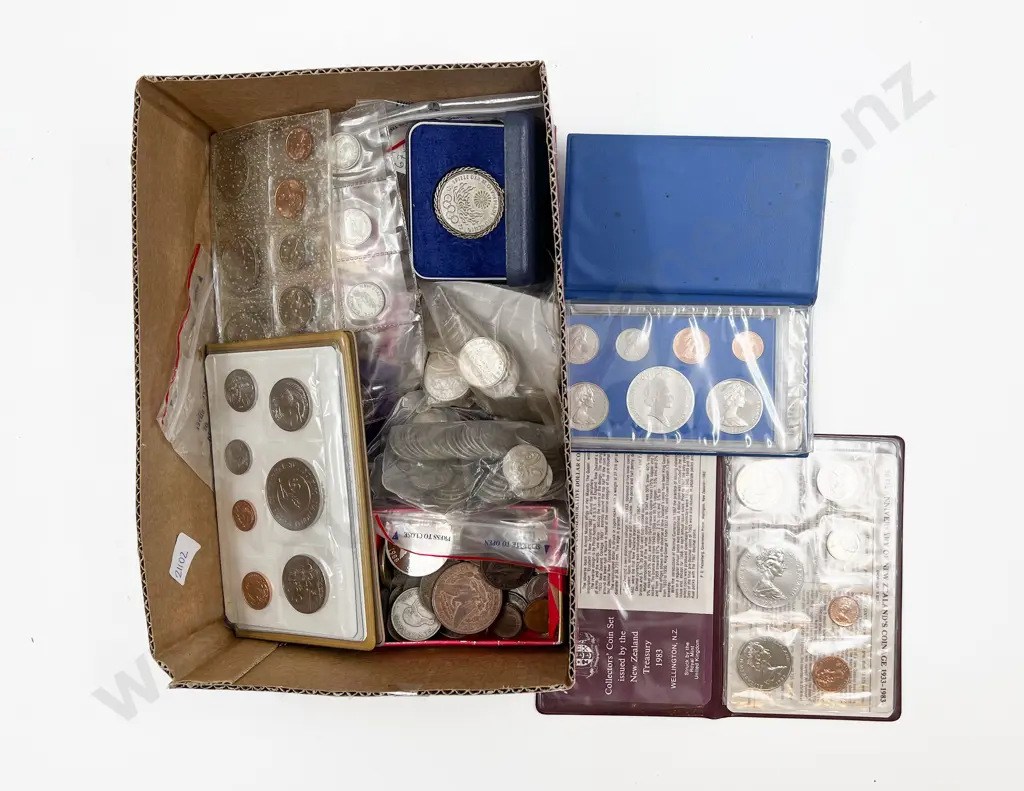 Box Quantity of Assorted Loose and Commemorative Coinage Image 1++