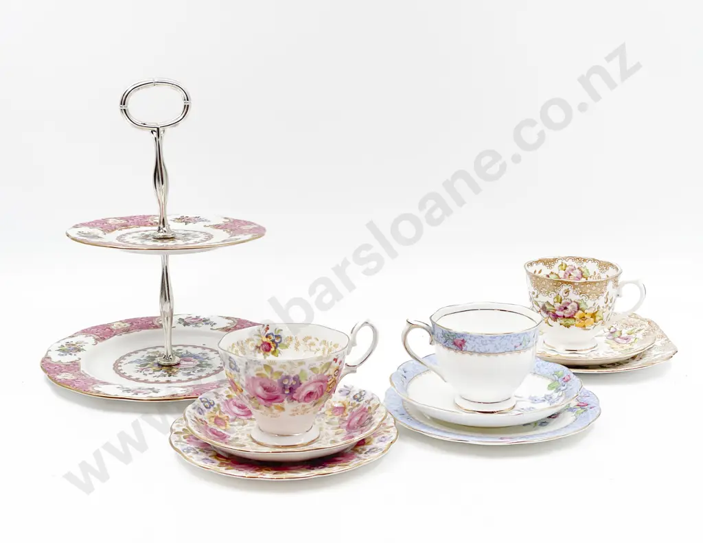 Quantity of Assorted Royal Albert Image 1++