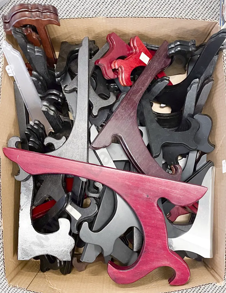 Box of Assorted Plate Stands Image 1++