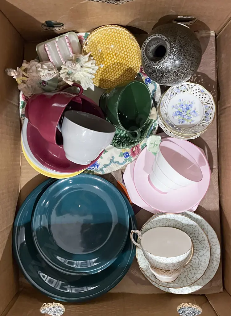 Box of Assorted Fancy China etc Image 1++