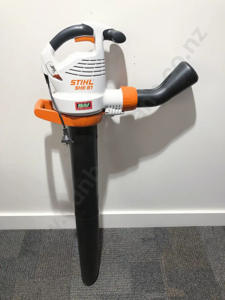 STIHL Leaf Blower and Carry Bag Image 1++