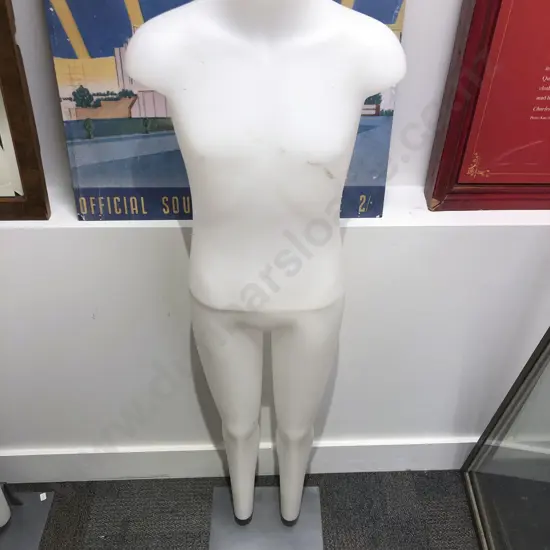Modern Shop Display Mannequin