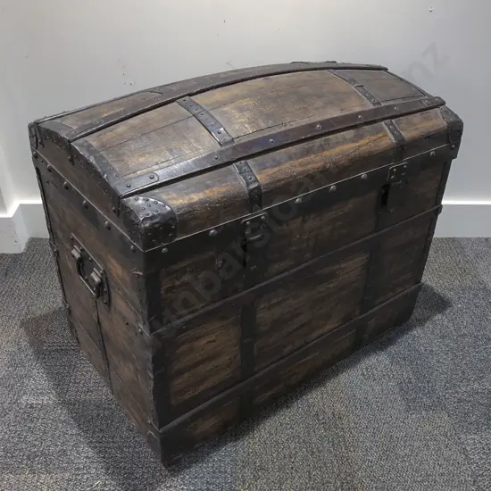 Bound Travel Chest