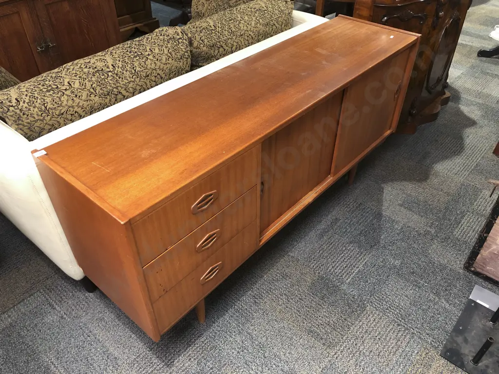 Low Mid-Century Sideboard Image 1++