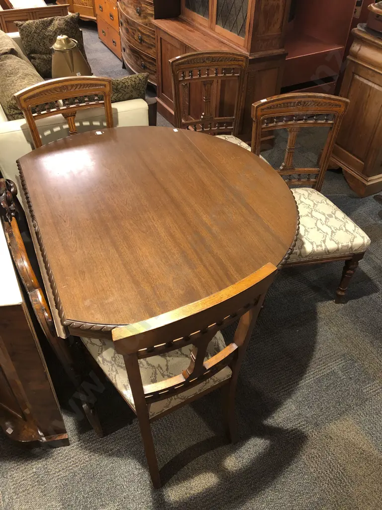 Circular Drop Leaf Table and Four Oak Dining Chairs Image 1++