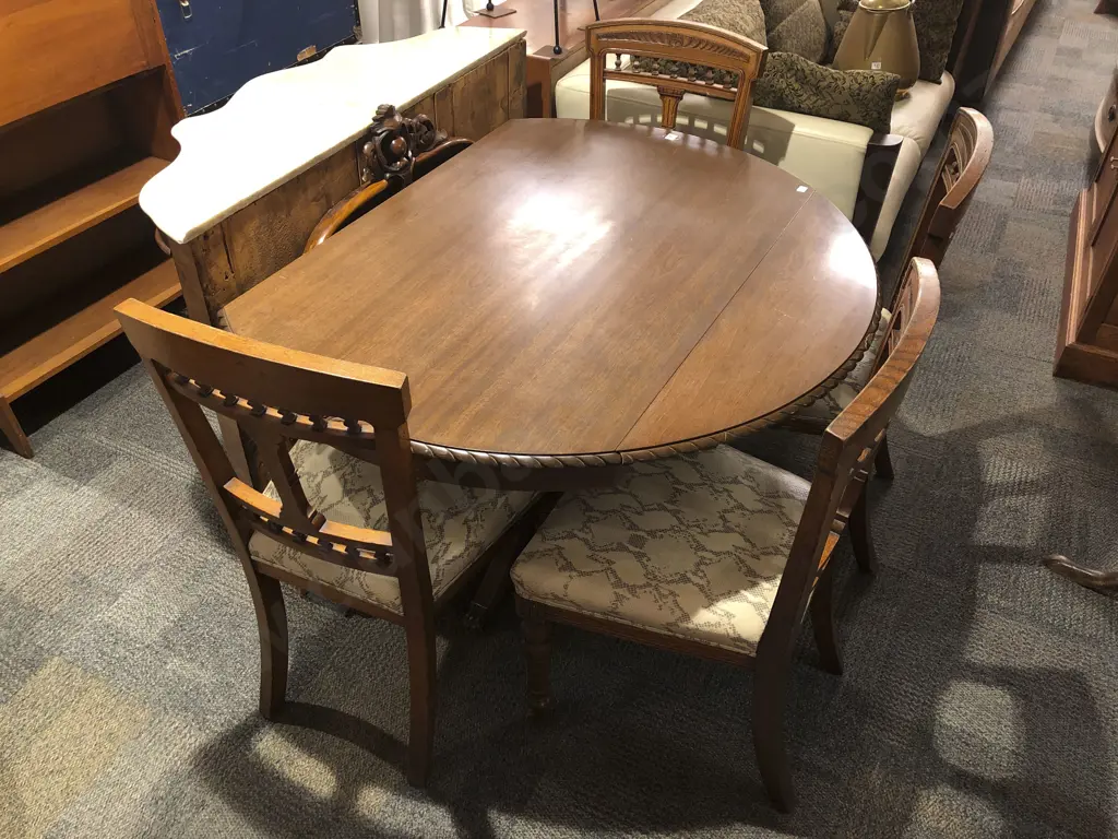 Circular Drop Leaf Table and Four Oak Dining Chairs Image 1++