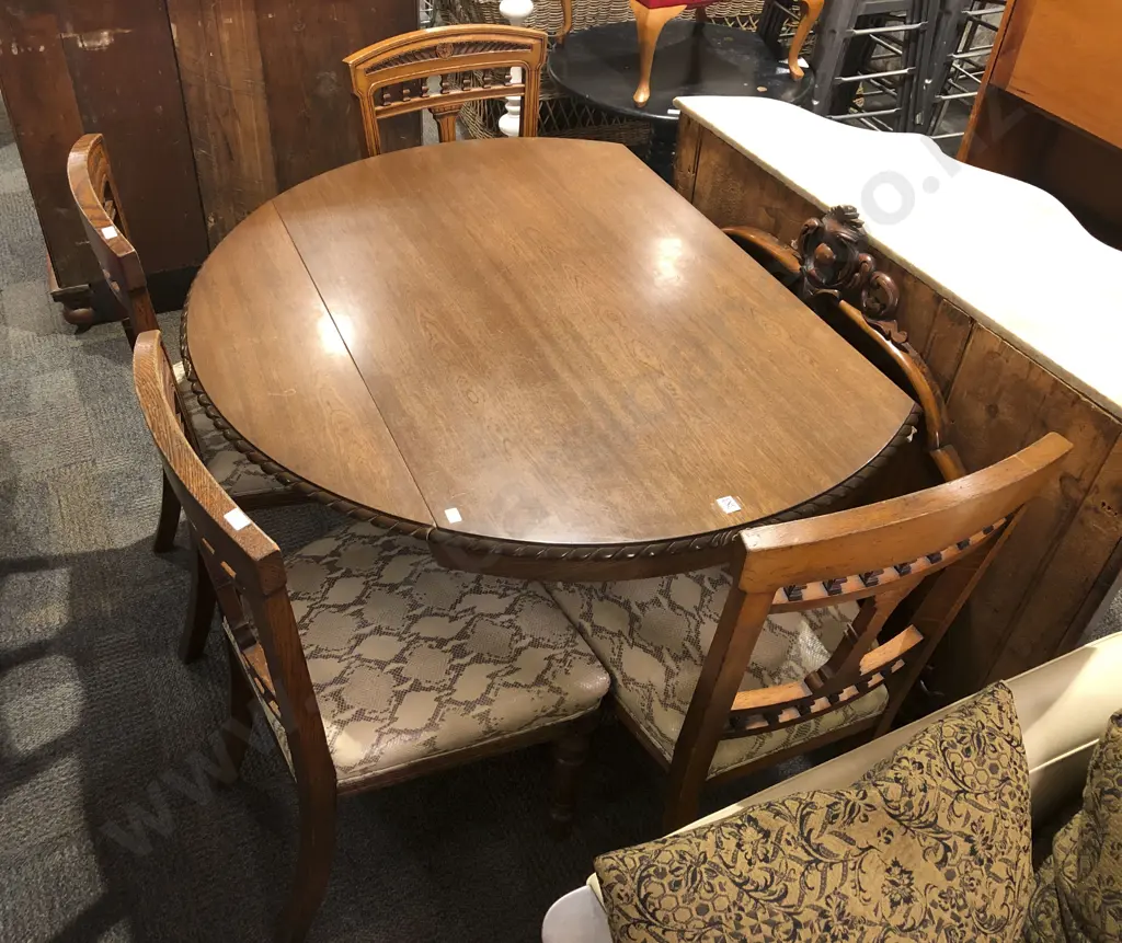 Circular Drop Leaf Table and Four Oak Dining Chairs Image 1++