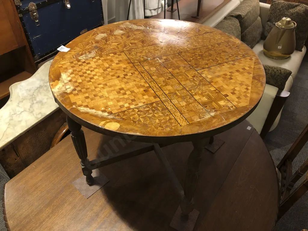 Colonial Marquetry Circular Side Table Image 1++