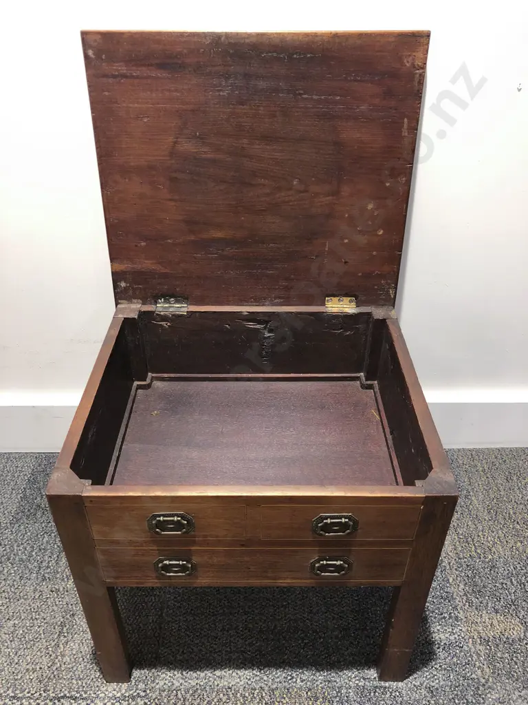 Inlaid Lidded Compartment with False Drawer Front Image 1++