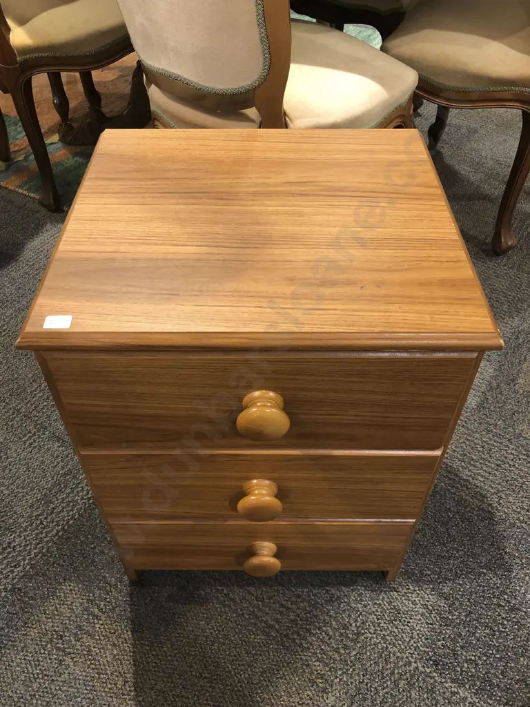 Three Drawer Bedside Chest Image 1++