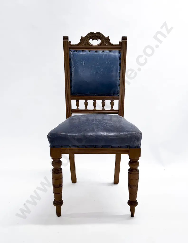 NZ Colonial Kauri Extension Dining Table with Four Dining Chairs Image 1++