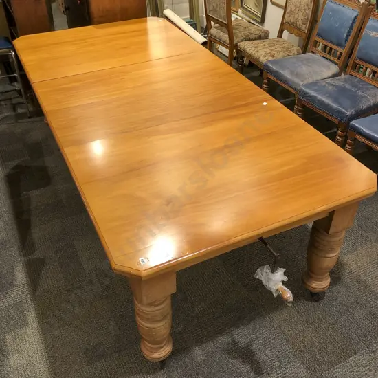 NZ Colonial Kauri Extension Dining Table with Four Dining Chairs