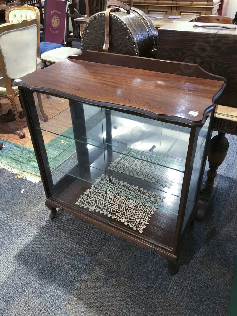 Mahogany China Cabinet with Glass Shelving Image 1++
