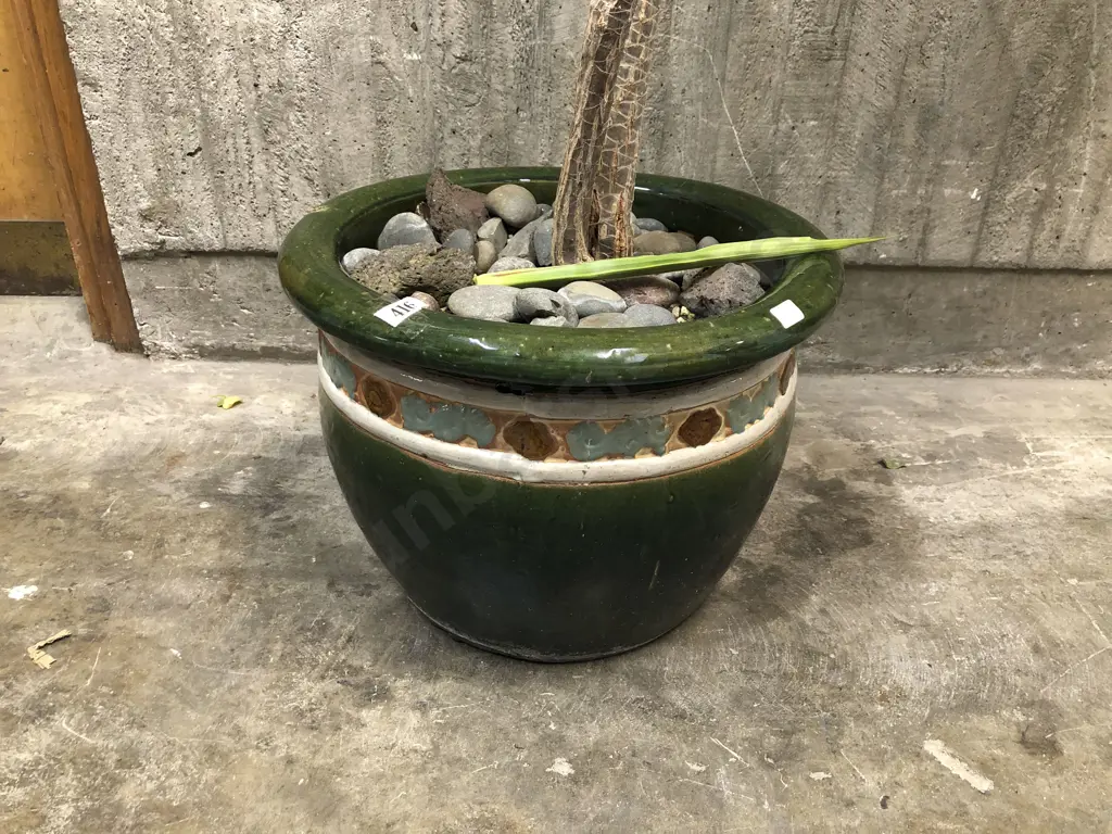 Large Planted Pot Image 1++