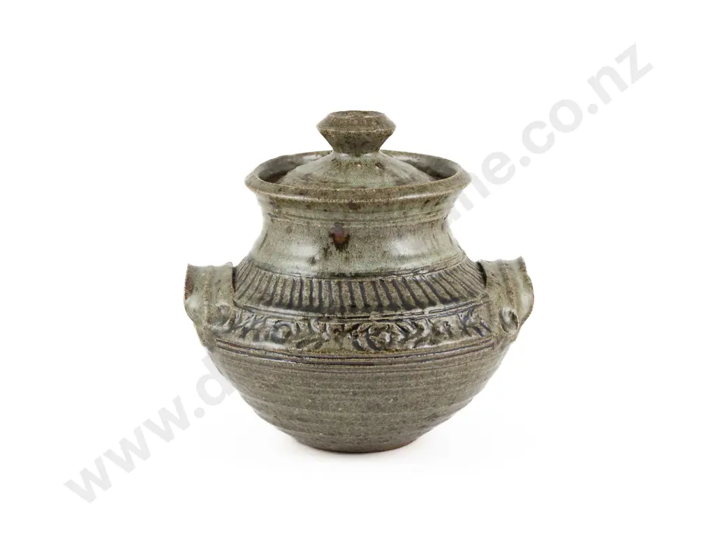 NZ Pottery Lidded Casserole Image 1++