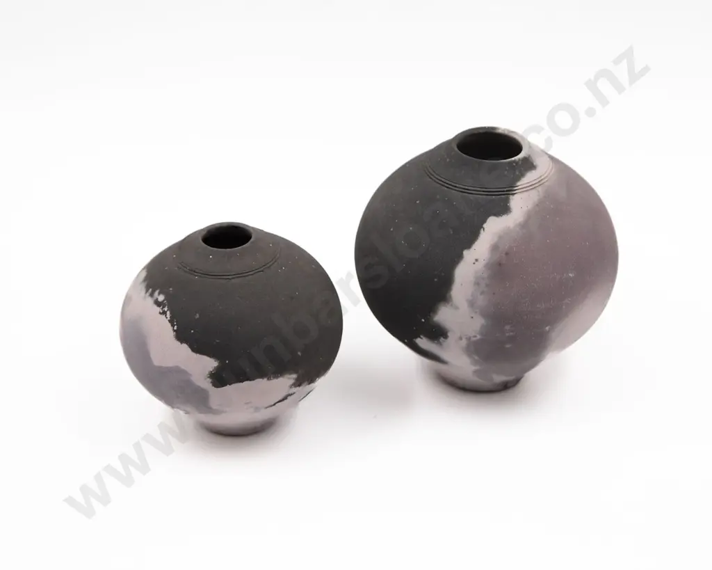 Graduated Pair Ovoid Vases Image 1++