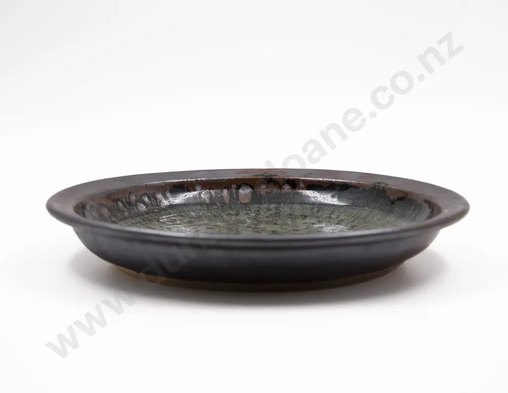 NZ Pottery Shallow Bowl Image 1++