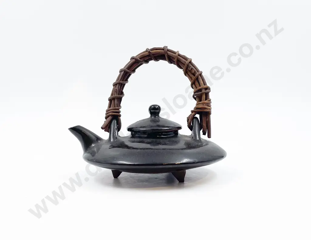 Japanese Teapot Image 1++