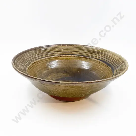 Large NZ Pottery Fruit Bowl