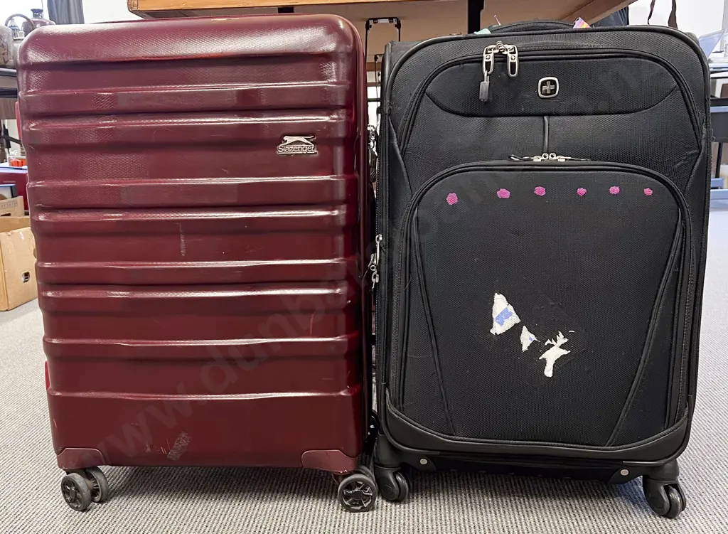 Two Modern Luggage/Suitcases on Wheels Image 1++