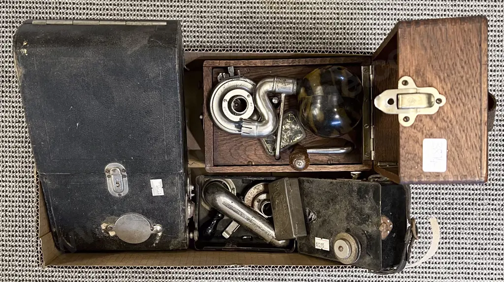 Three Vintage Table Top Small Gramophones Image 1++
