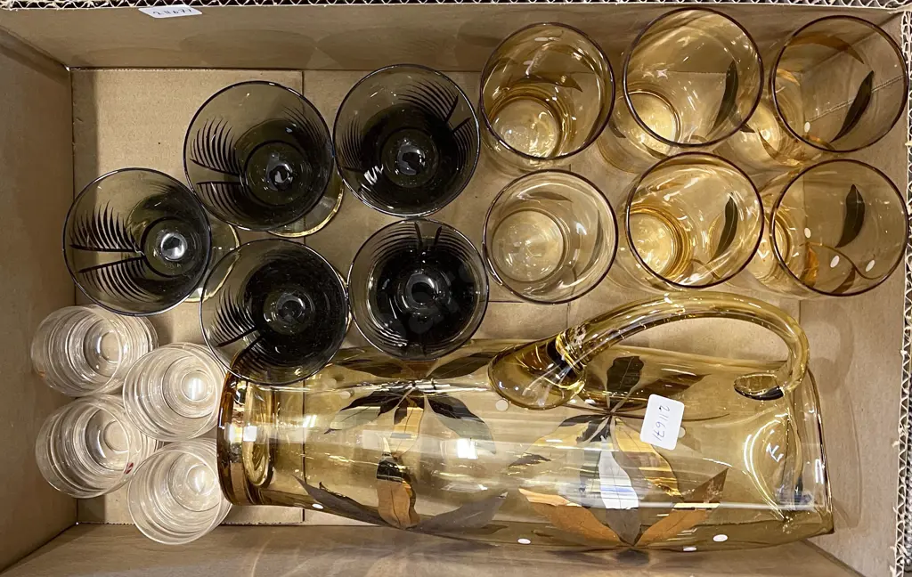 Quantity of Assorted Glassware including Lemonade Set Image 1++