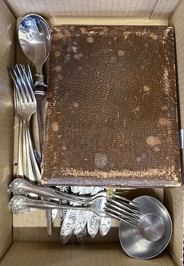 Small Box of Assorted S/Plate Cutlery etc Image 1++