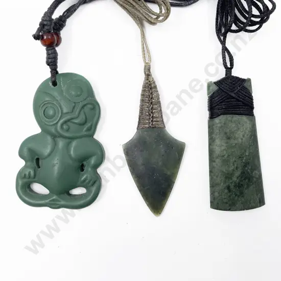 Bag of Assorted Tourist Ware Pendants
