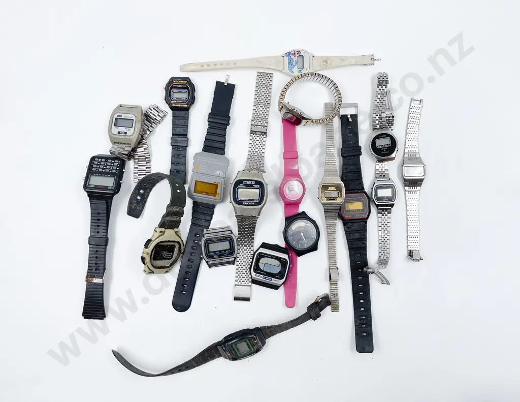 Collection Vintage of Digital Wrist Watches Image 1++
