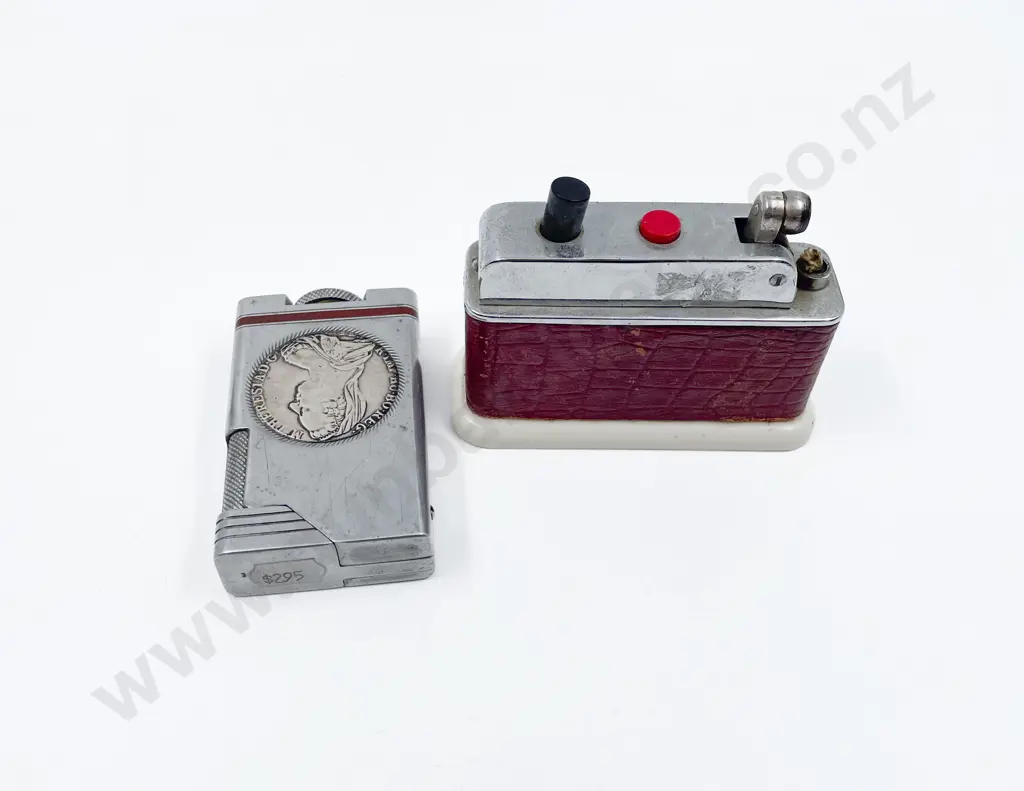 Two Vintage Lighters Image 1++
